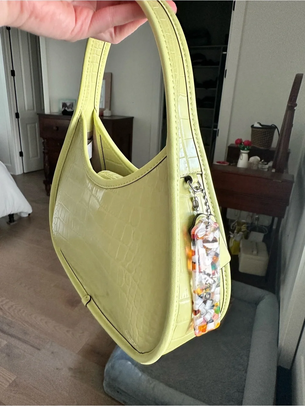 Ergo Bag In Croc Embossed Coachtopia Leather (Pale Lime)